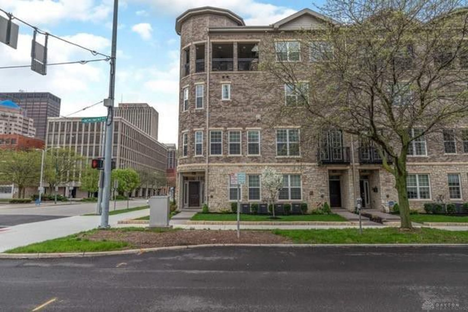 PHOTO: Downtown "smart home" with $35K in electronics on market