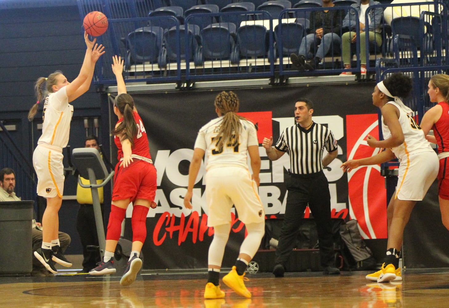 Photos: Dayton Flyers vs. VCU in A-10 semifinals