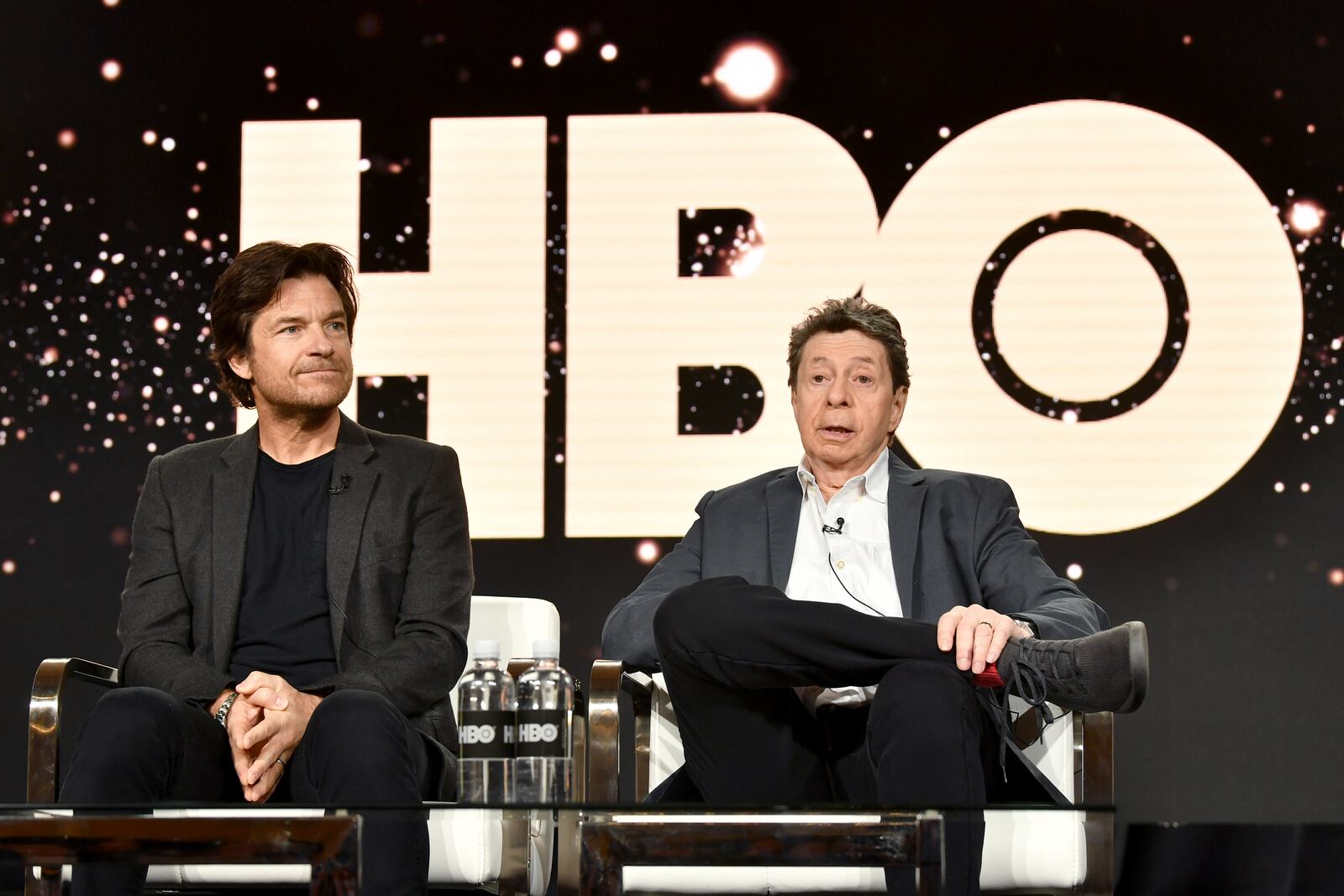 PASADENA, CALIFORNIA - JANUARY 15: Jason Bateman and Richard Price of 'The Outsider' appear onstage during the HBO segment of the 2020 Winter Television Critics Association Press Tour at The Langham Huntington, Pasadena on January 15, 2020 in Pasadena, California. 697450 (Photo by Emma McIntyre/Getty Images for WarnerMedia)