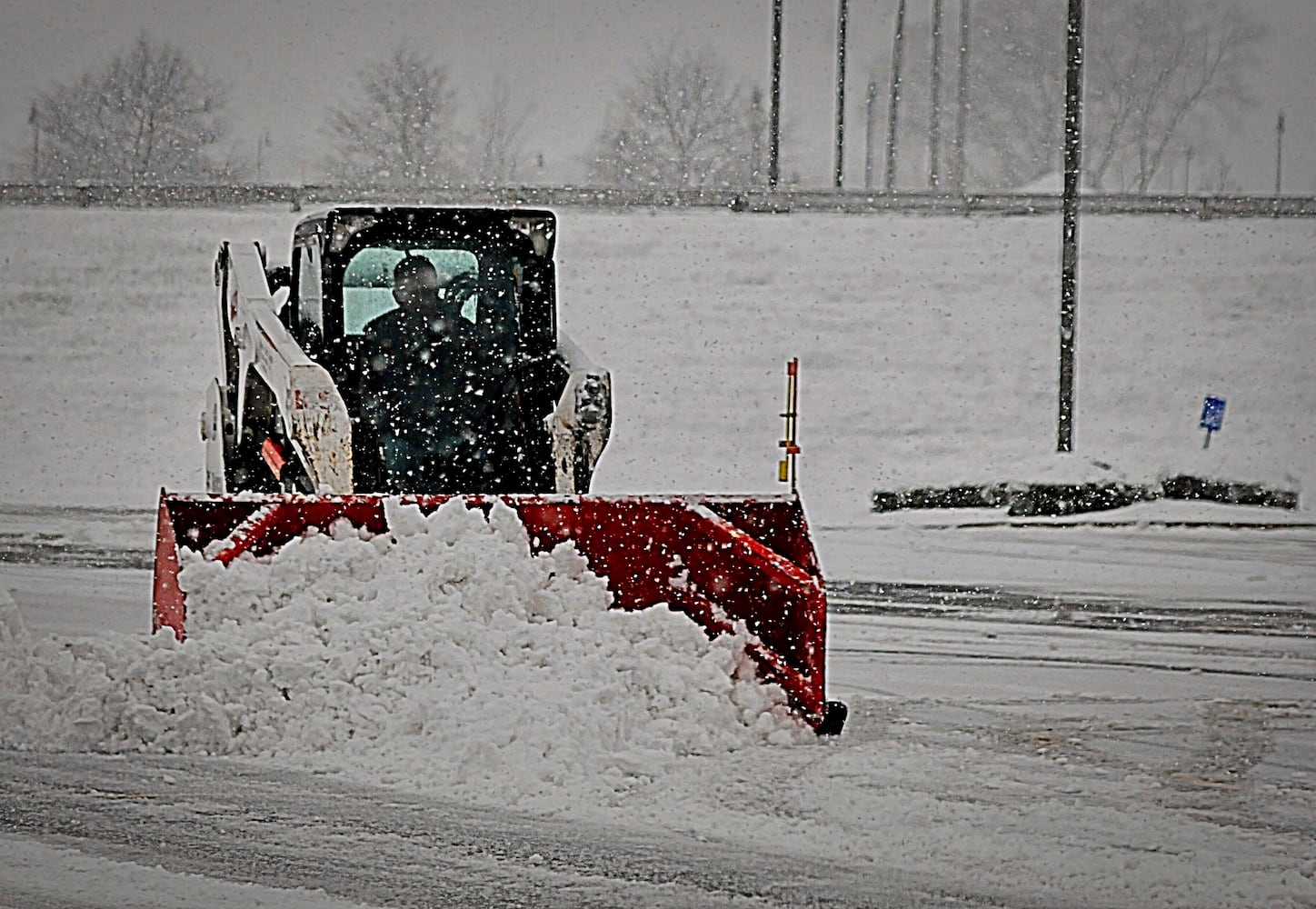 PHOTOS: Snowstorm covers region Saturday