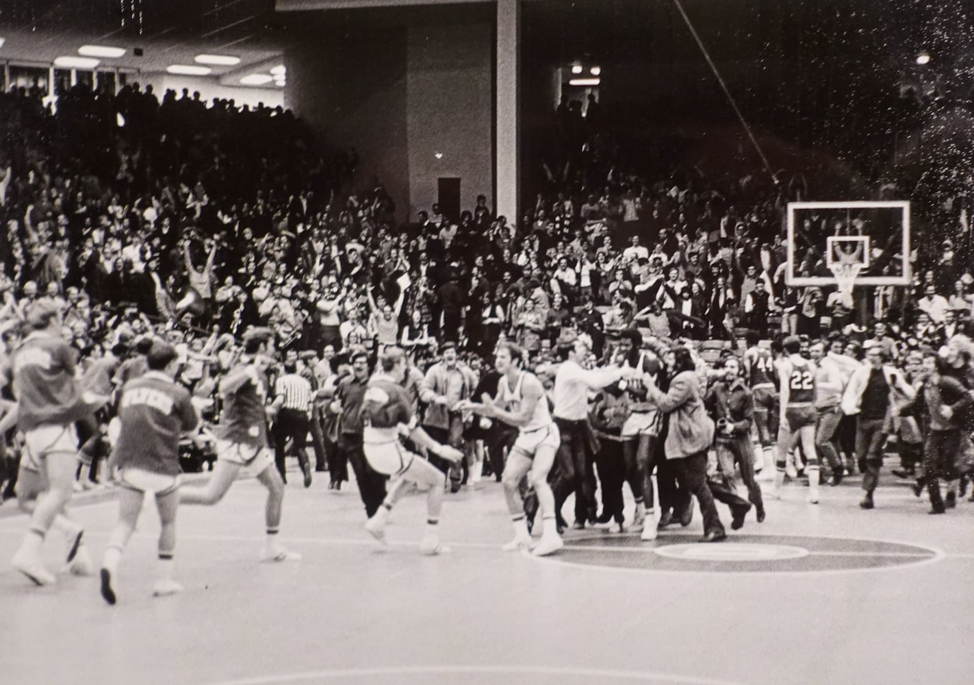 Dayton Flyers basketball archive