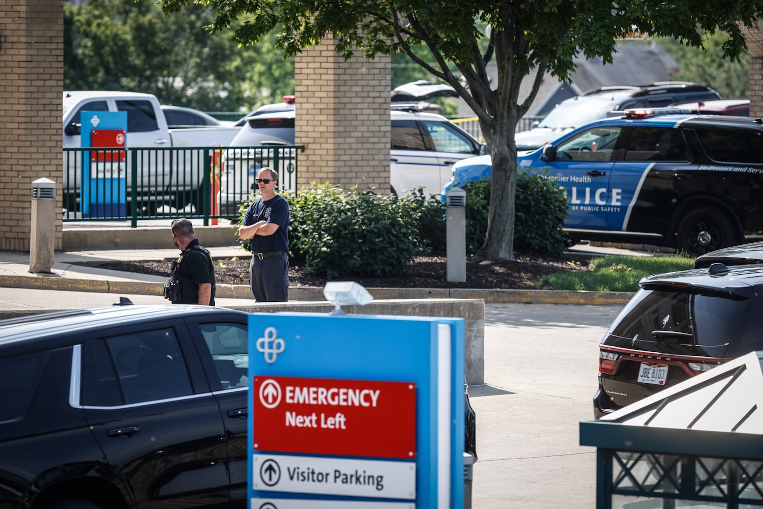 Security guard, inmate die after shooting at Miami Valley Hospital