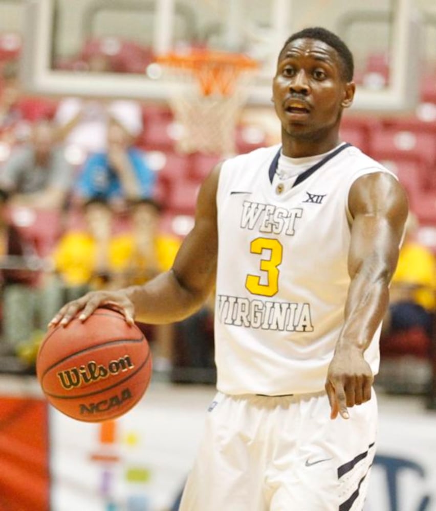 Juwan Staten in action with West Virginia