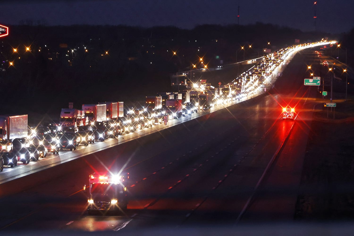 I-75 crash around state Route 122