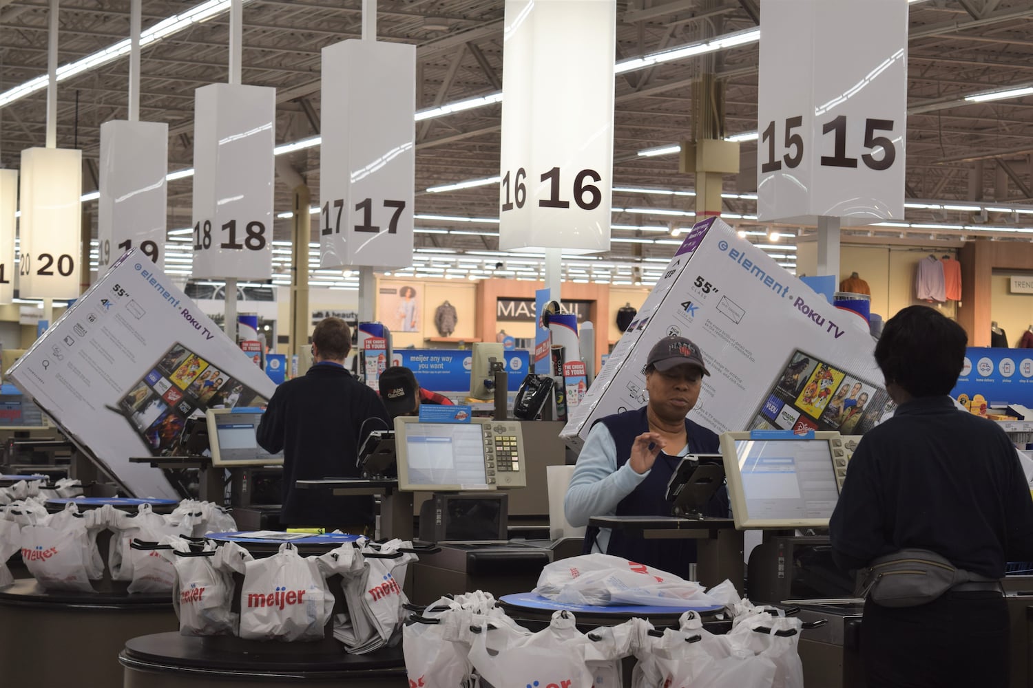 PHOTOS: Did we spot you Thanksgiving shopping today?