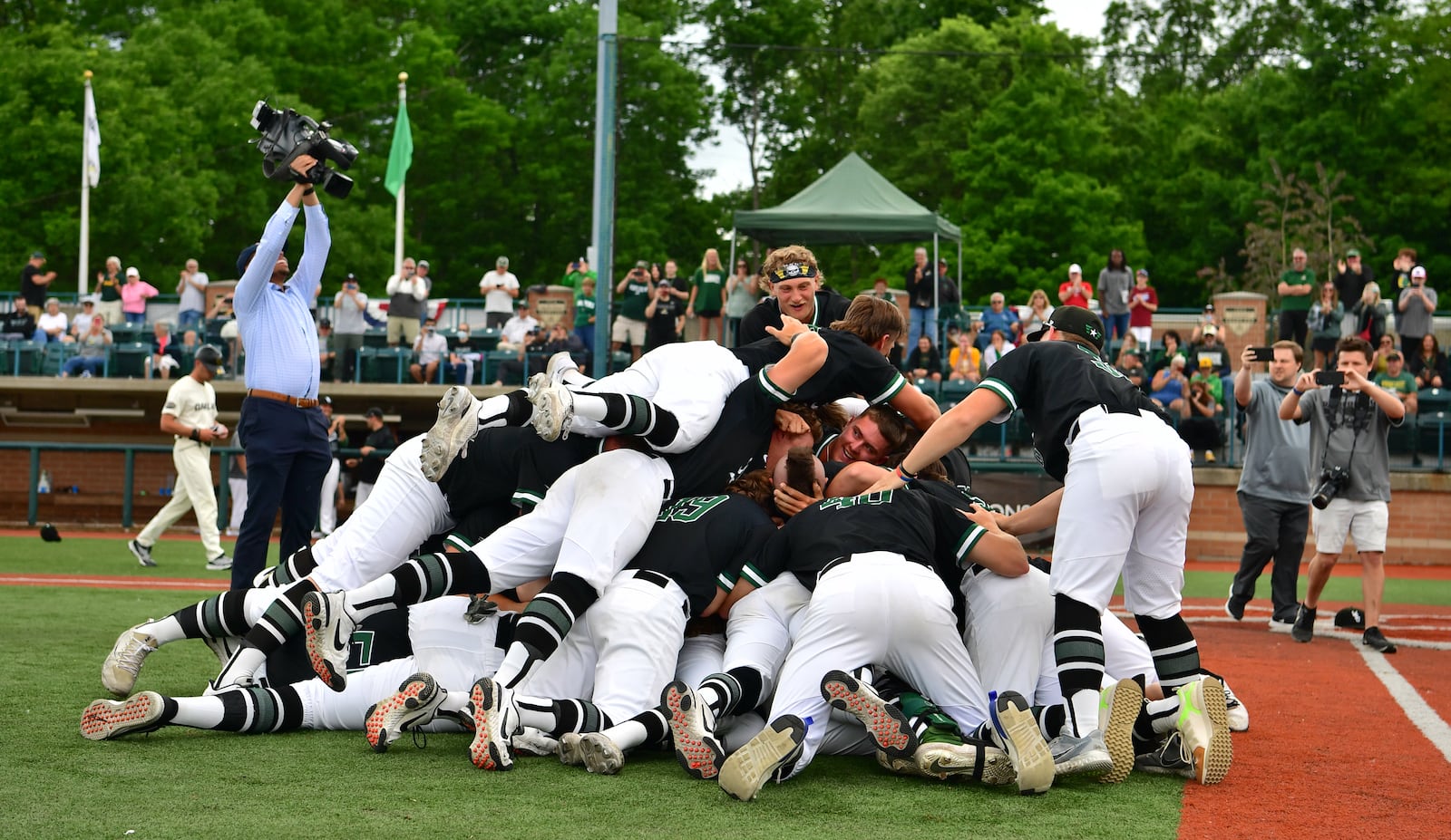 Wright State celebrates after winning the Horizon League tournament on Saturday, May 28, 2022, at Nischwitz Stadium in Fairborn. Photo courtesy of Wright State