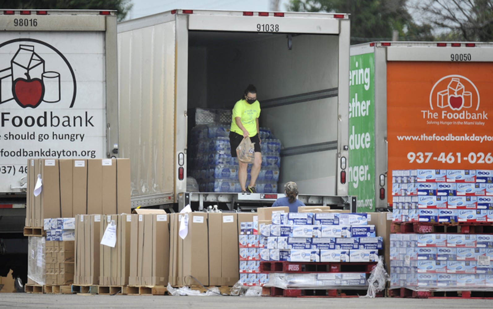 PHOTOS: Foodbank giveaway at Welcome Stadium