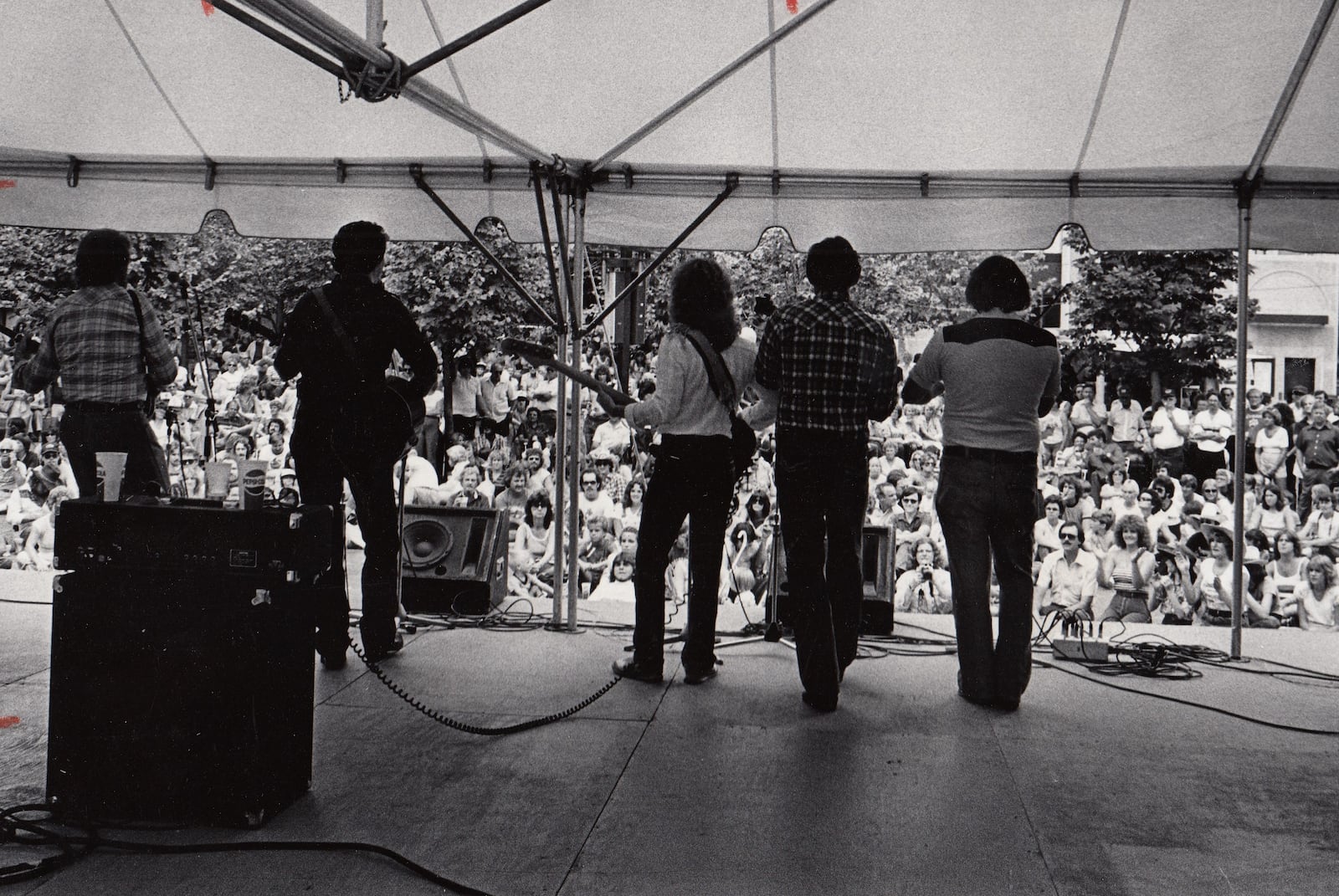 The bluegrass band J.D. Crow and the New South Band play at Courthouse Square in Dayton in August 1982.