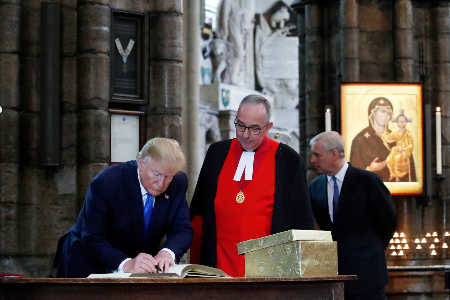 Photos: Trump arrives in United Kingdom for 3-day state visit