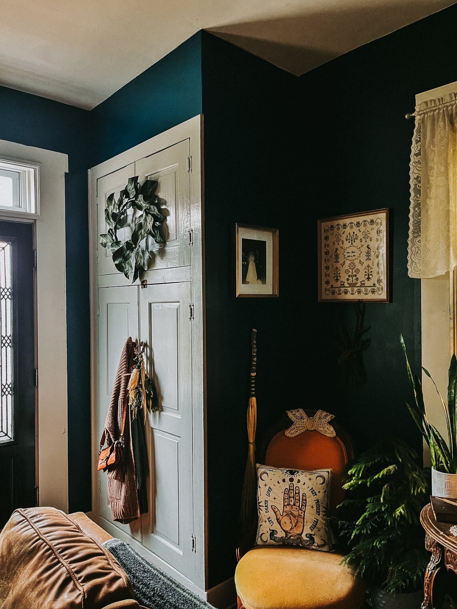 Shana’s taste and eye for thoughtful decor have made this Dayton house stylish.