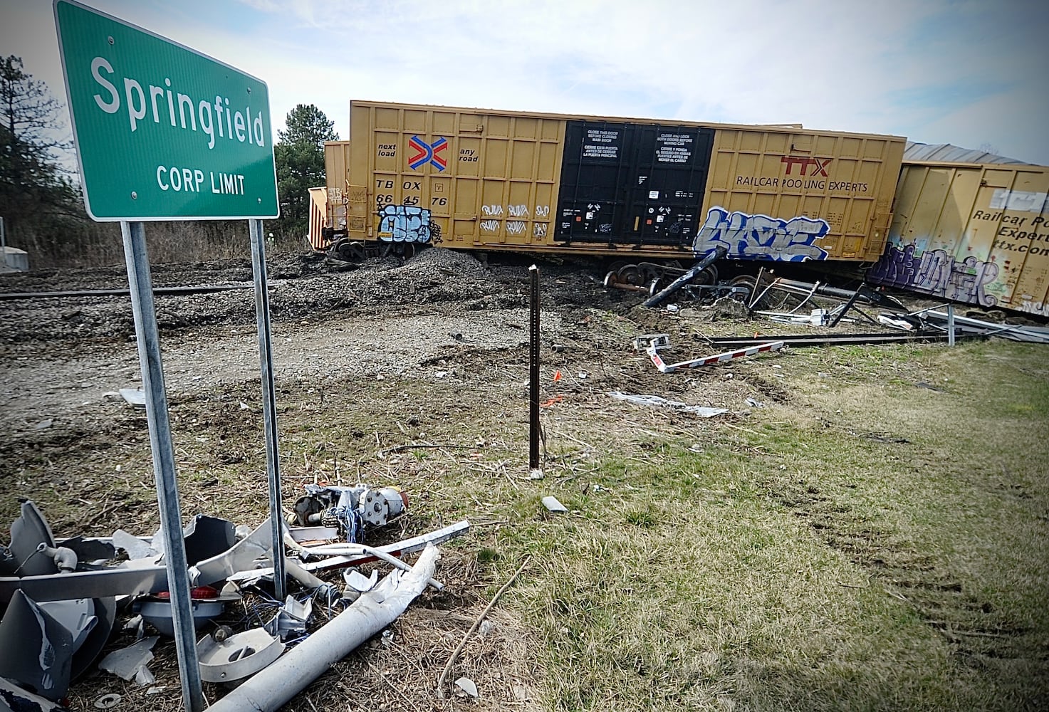 Derailed train car cleanup, Clark county