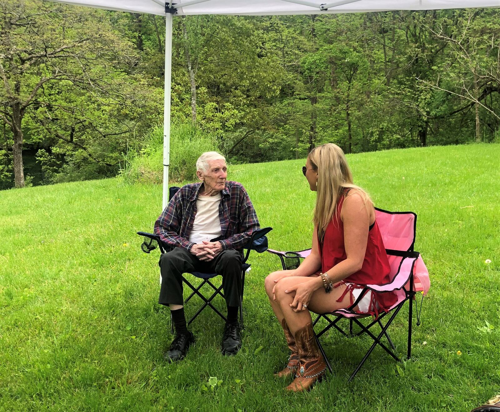 Country music singer Karen Waldrup interviews Jim "Pee Wee" Martin at his home in Sugarcreek Twp. CONTRIBUTED