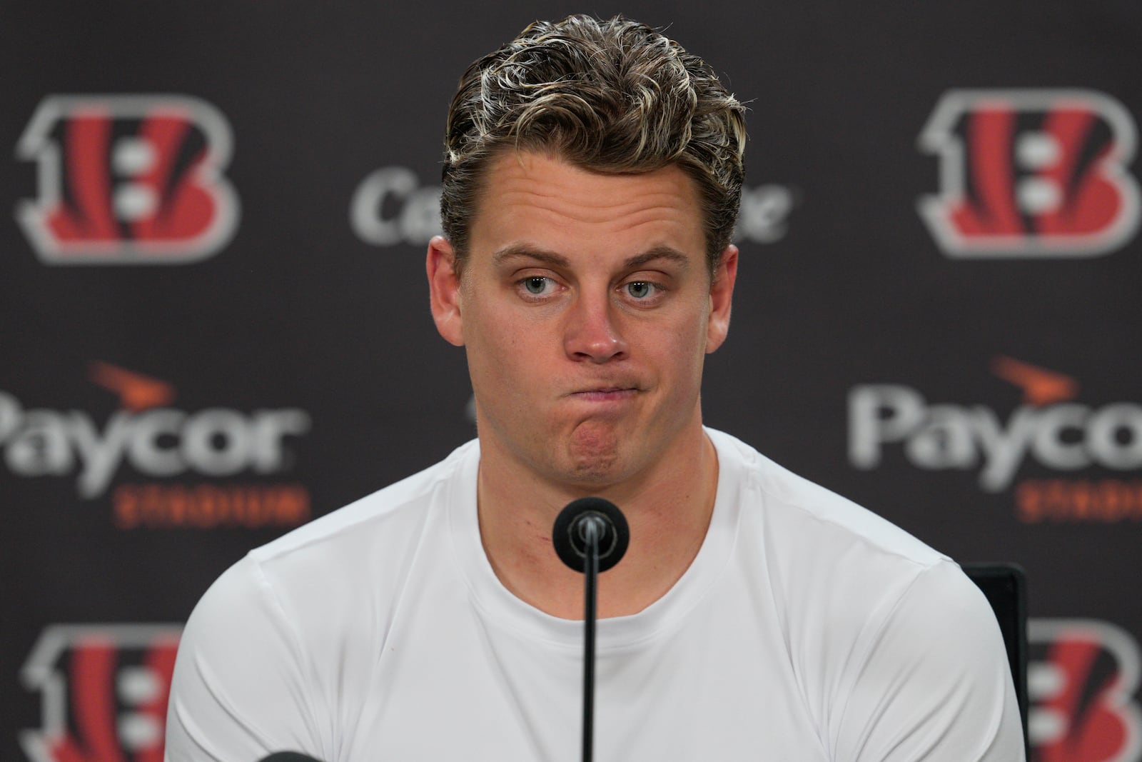 Cincinnati Bengals quarterback Joe Burrow speaks to reporters after the team's NFL football game against the Pittsburgh Steelers, Sunday, Dec. 1, 2024, in Cincinnati. (AP Photo/Jeff Dean)