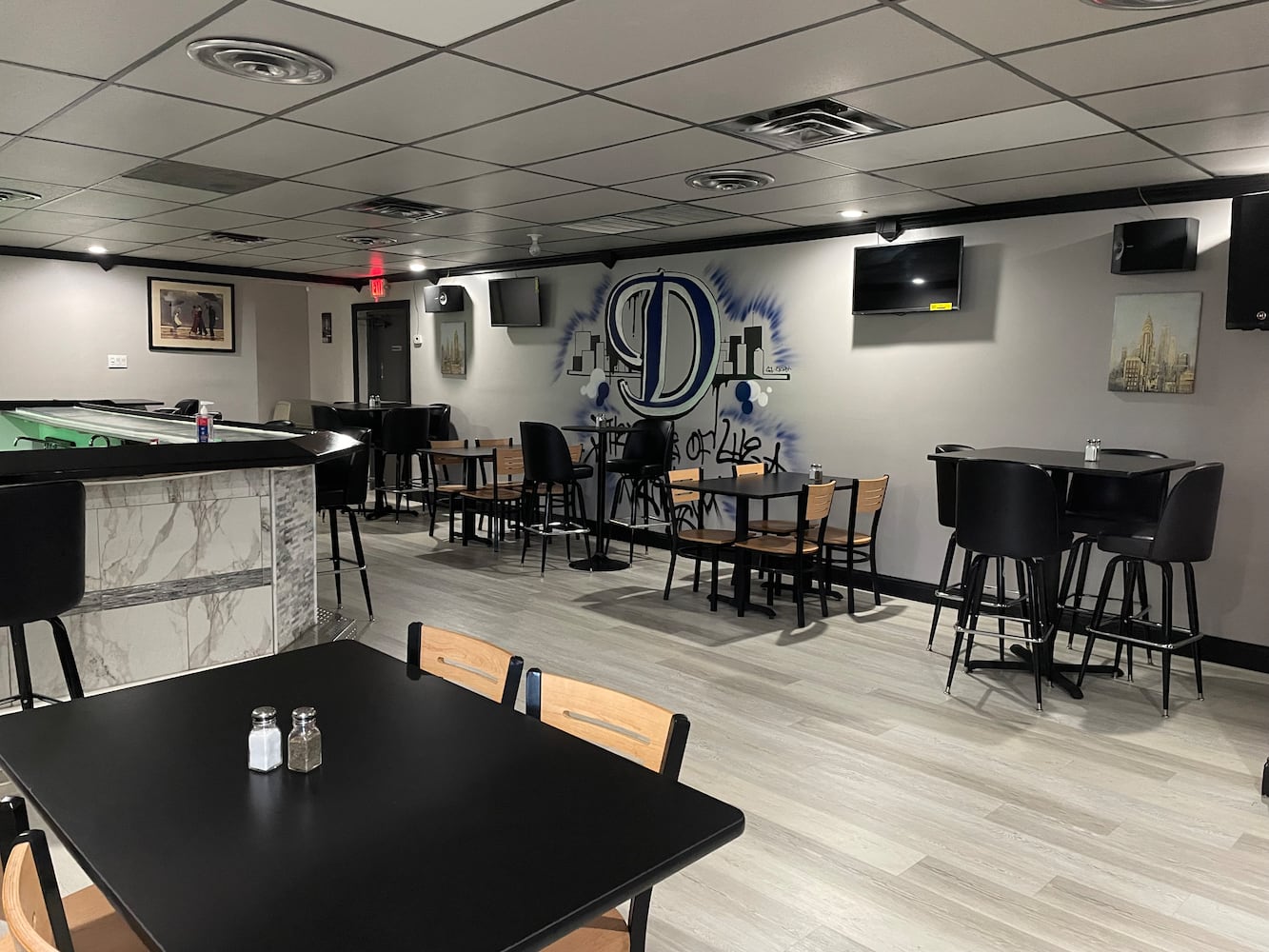 D’oir’s Restaurant