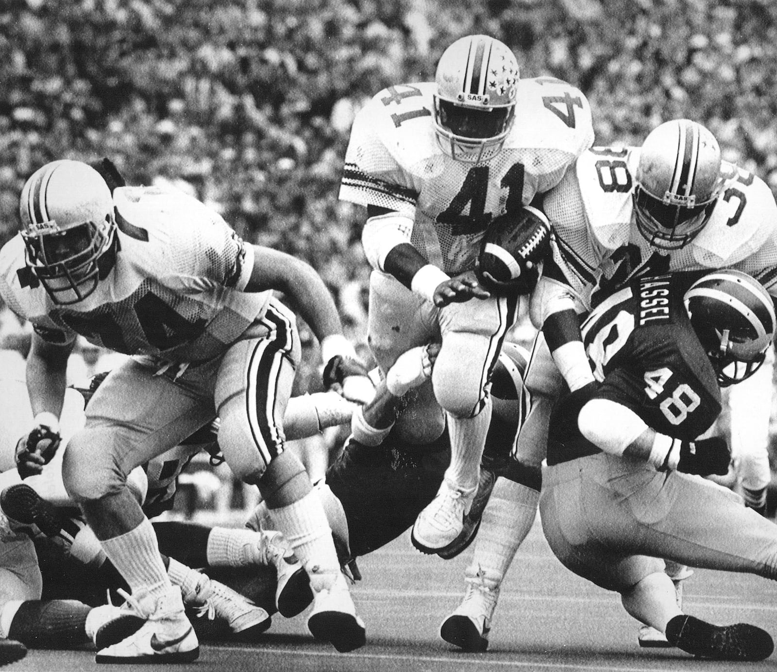 Ohio State's Keith Byars, a Dayton native, vs. Michigan in 1983. FILE PHOTO