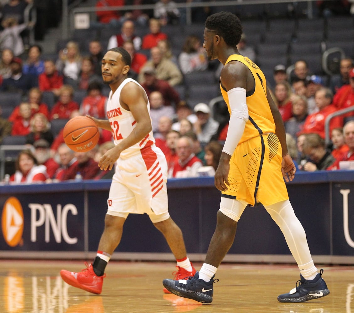 Dayton Flyers: 30 photos for a 30-point victory