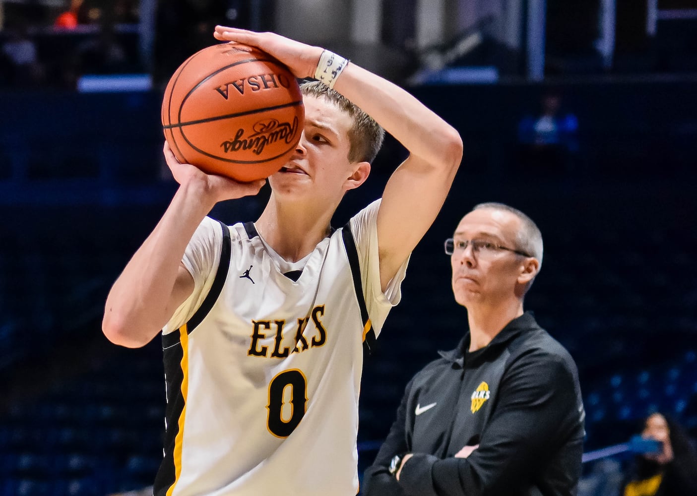 Centerville vs Moeller and Lakota East vs La Salle Regional basketball semifinals