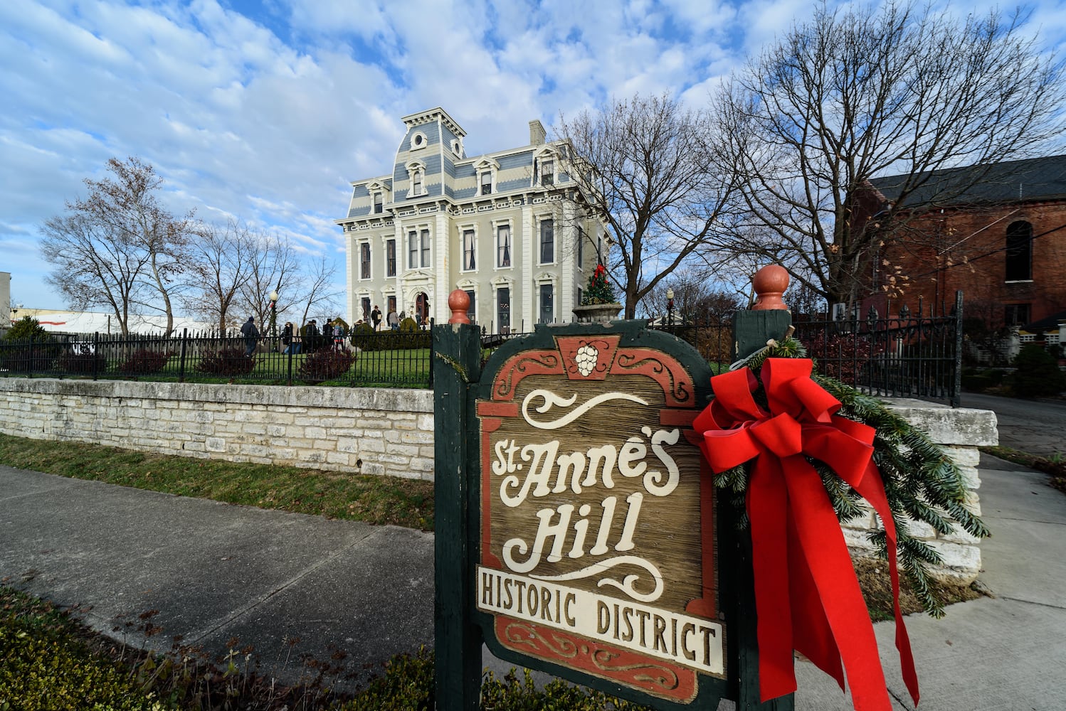 PHOTOS: A Dickens of a Christmas St. Anne’s Hill Holiday Home Tour 2024