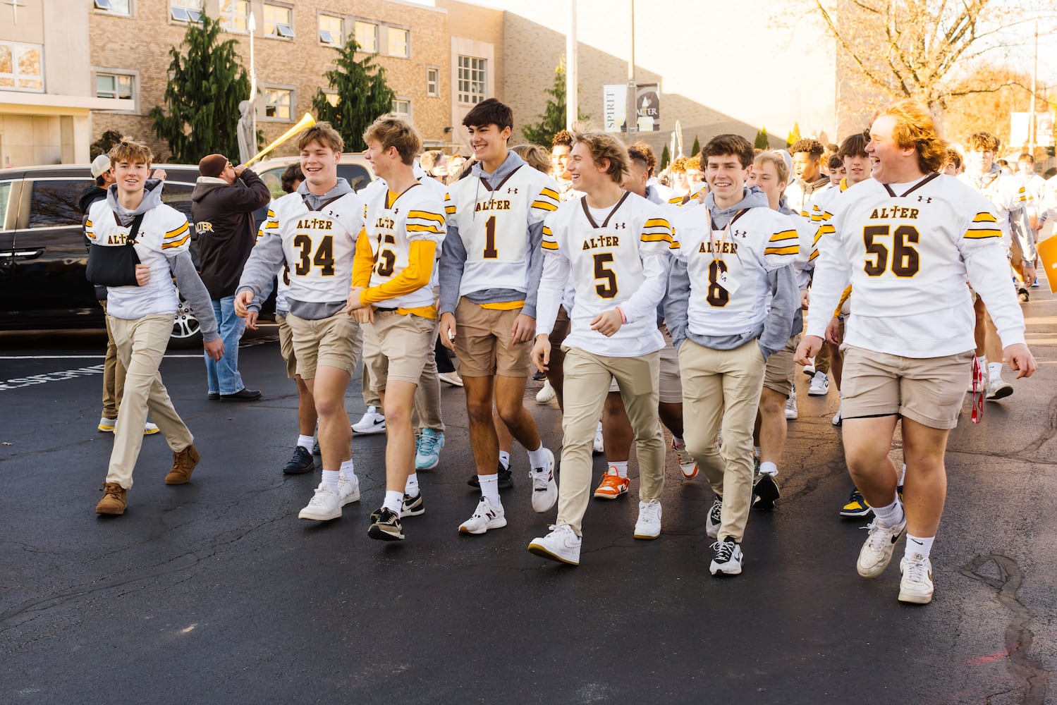 Alter High school parade