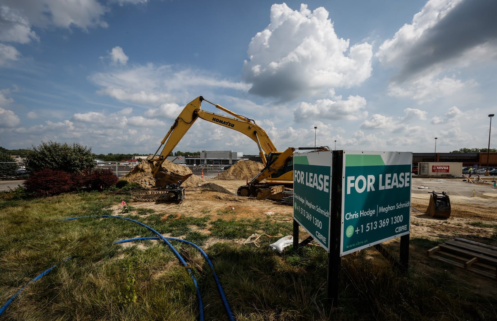 Springboro is growing, according to the 2020 census. This the construction of the new Kroger on West Central Ave. JIM NOELKER/STAFF