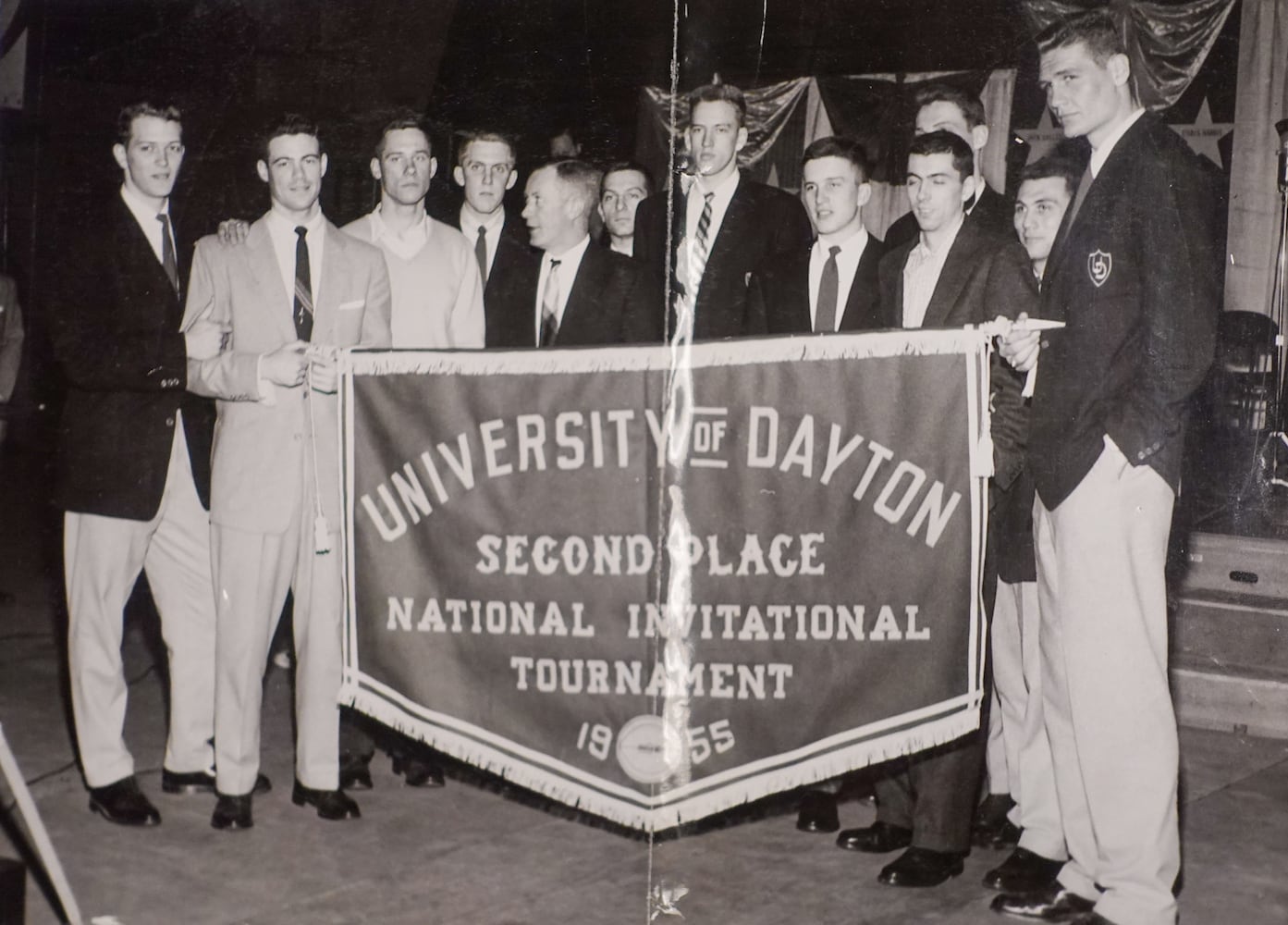 Dayton Flyers basketball archive