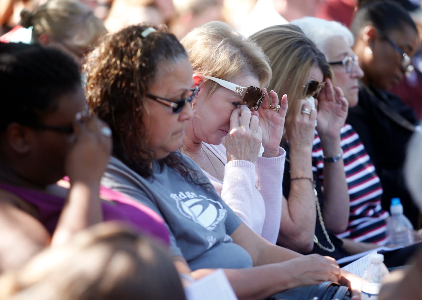 Photos: Nation mourns after Florida school shooting