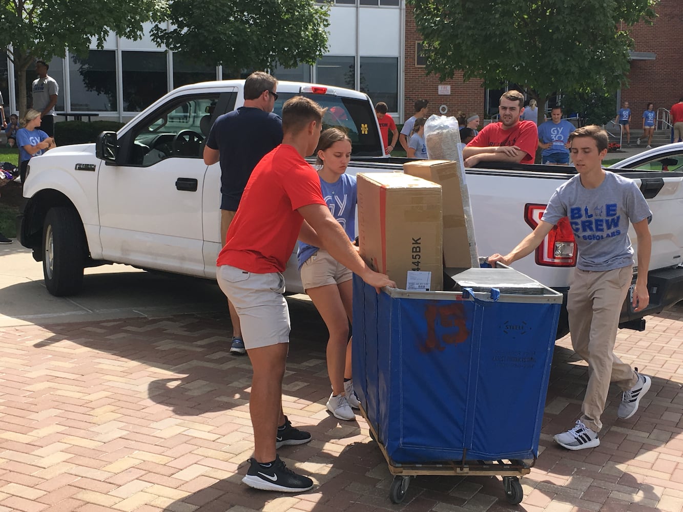 PHOTOS: More than 2K freshmen arrive at UD