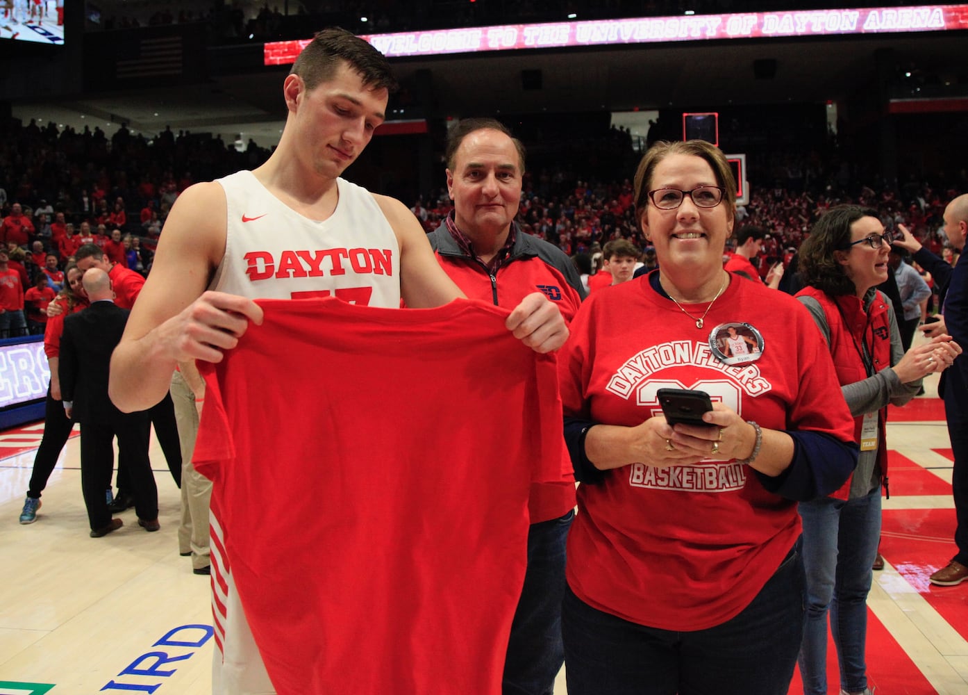 Photos: Dayton Flyers celebrate record-breaking 29th victory