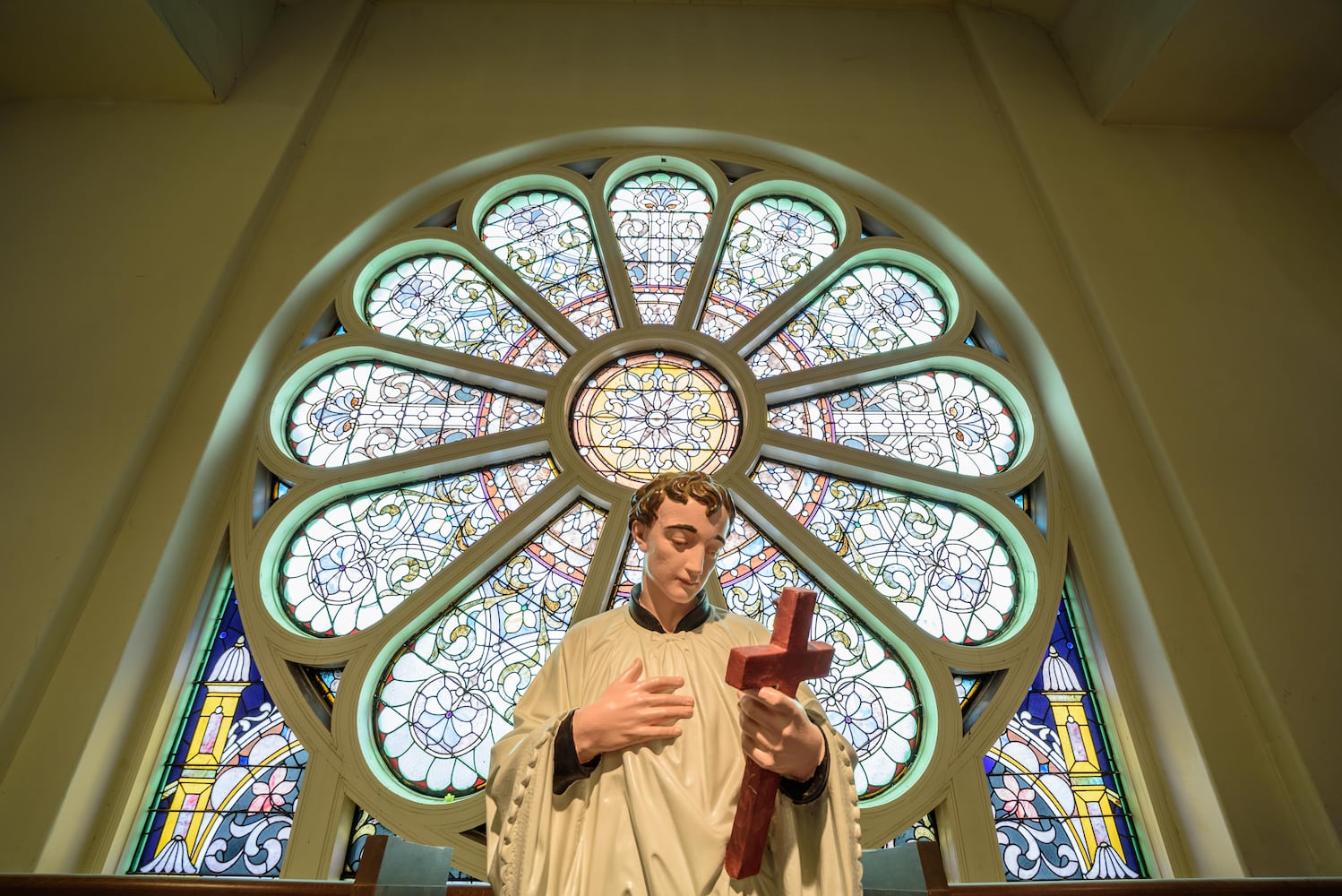 PHOTOS: A look inside Nhà Thờ Thánh Tâm (Sacred Heart Church) in downtown Dayton decorated for Christmas