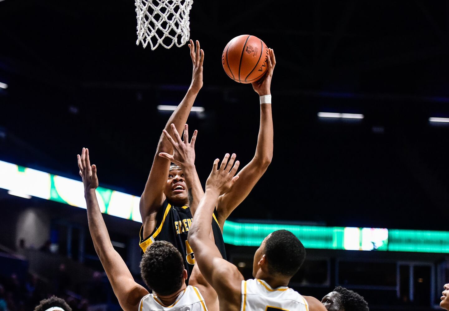 Centerville advances with win over Springfield in D1 Regional basketball semifinal