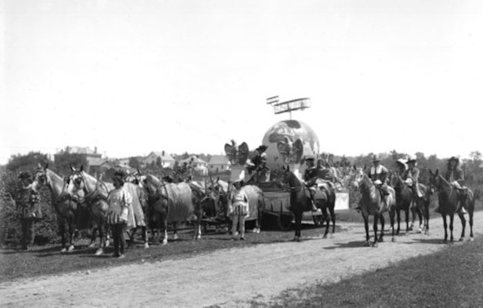 NCR employees wait for the start of the Wright Brothers Carnival parade to begin. Circa 1909