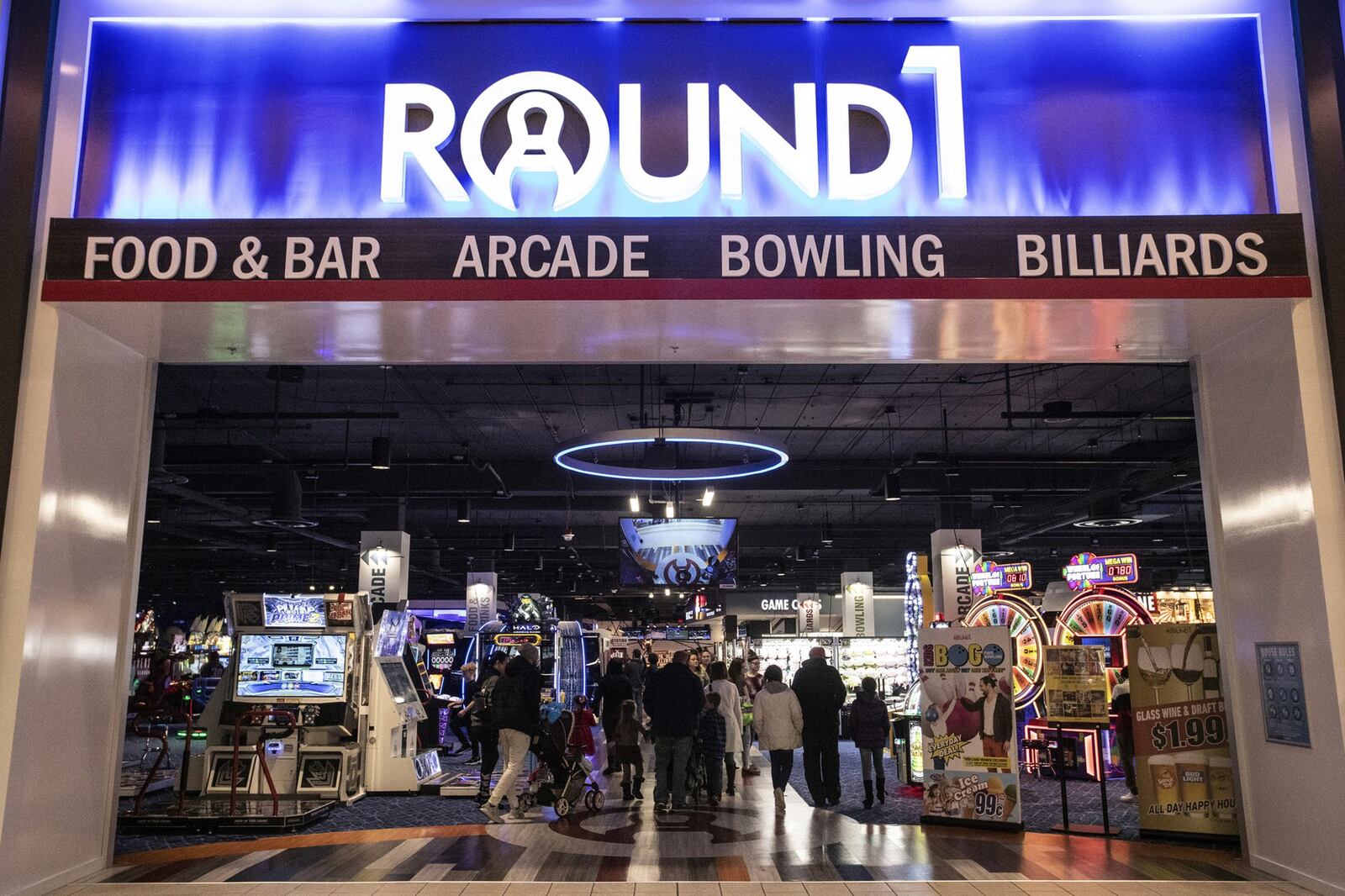 Round 1 at the Jefferson Mall in Louisville, Kentucky, is built on entertainment offering guests plenty of options from games of chance to classic skill challenges. MARTY PEARL / FOR THE DAYTON DAILY NEWS