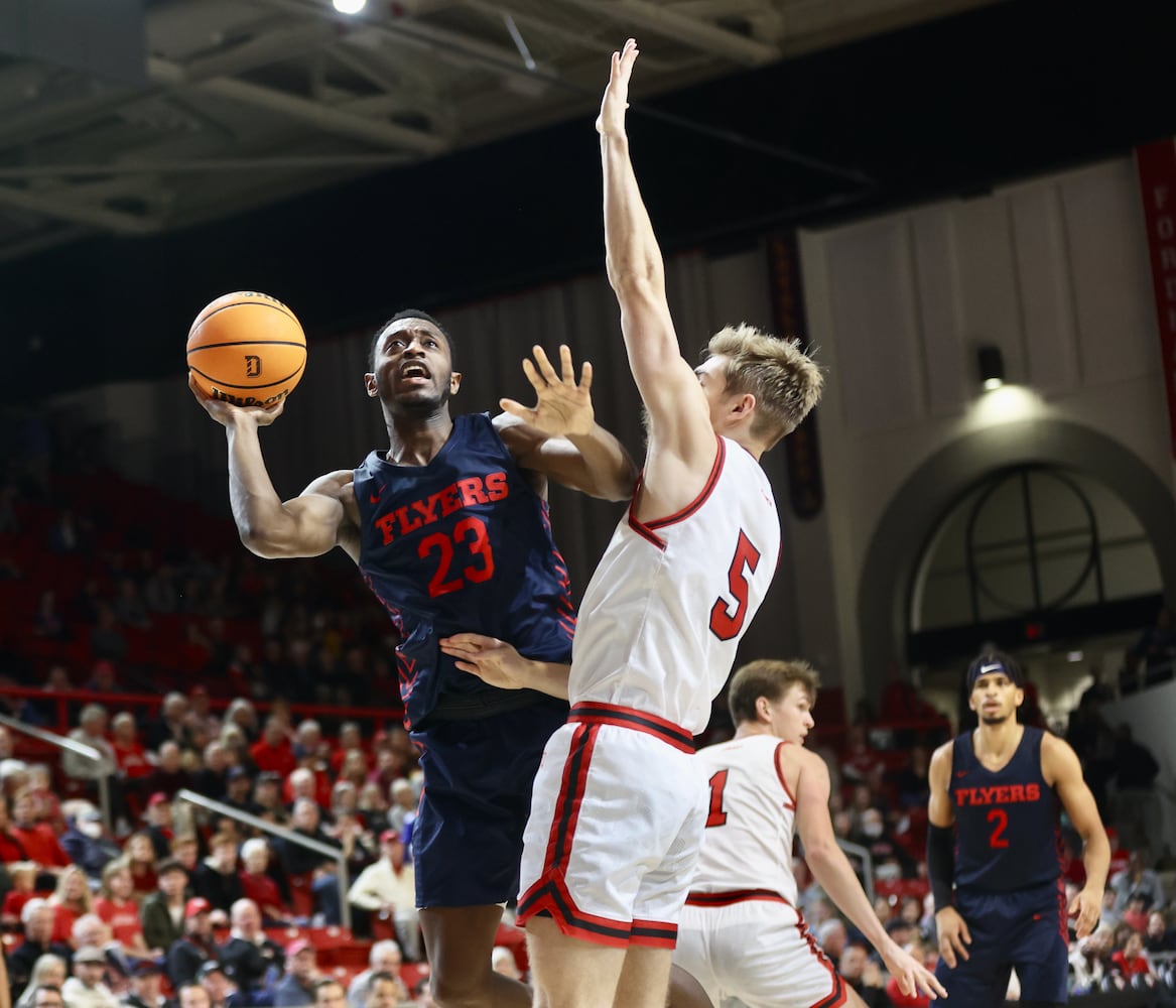 Dayton vs. Davidson