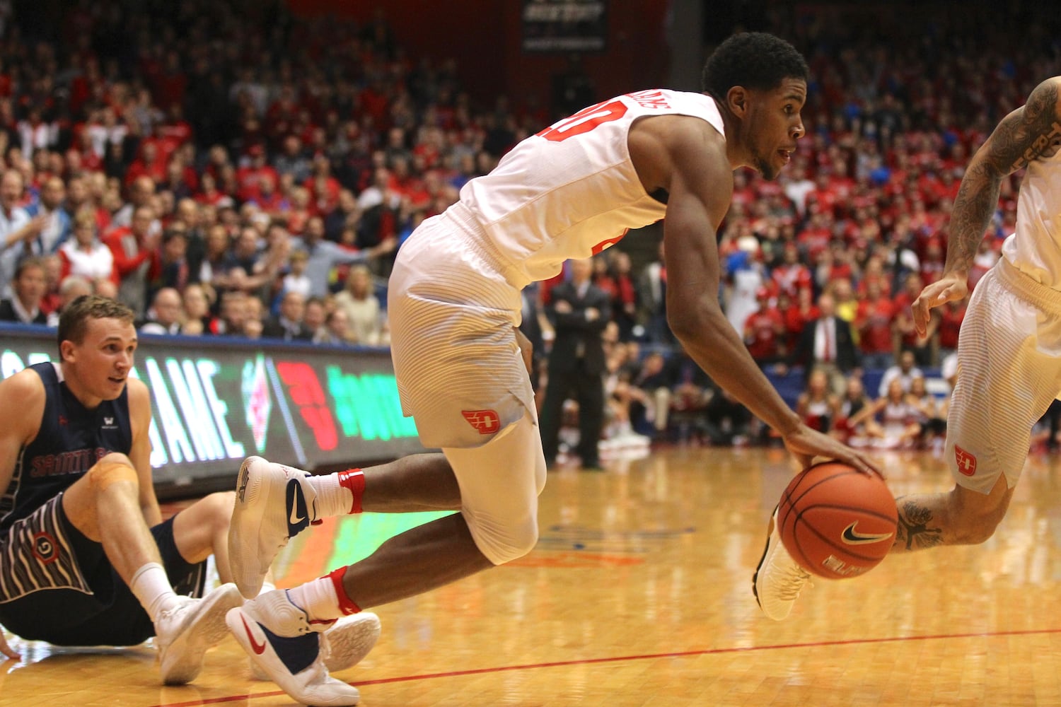 Highlights: Dayton Flyers vs. Saint Mary's Gaels