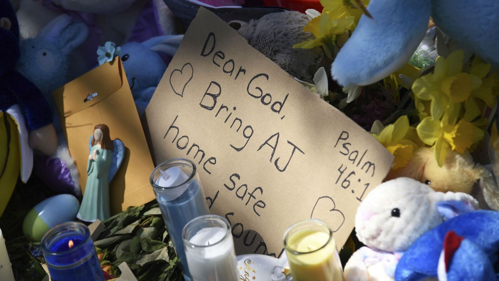 A makeshift memorial for Andrew “AJ” Freund Jr., 5, grows outside his Crystal Lake, Ill., home April 22, 2019. The boy’s mother, JoAnn Cunningham, 36, pleaded guilty Thursday, Dec. 5, 2019, to murder in his death.