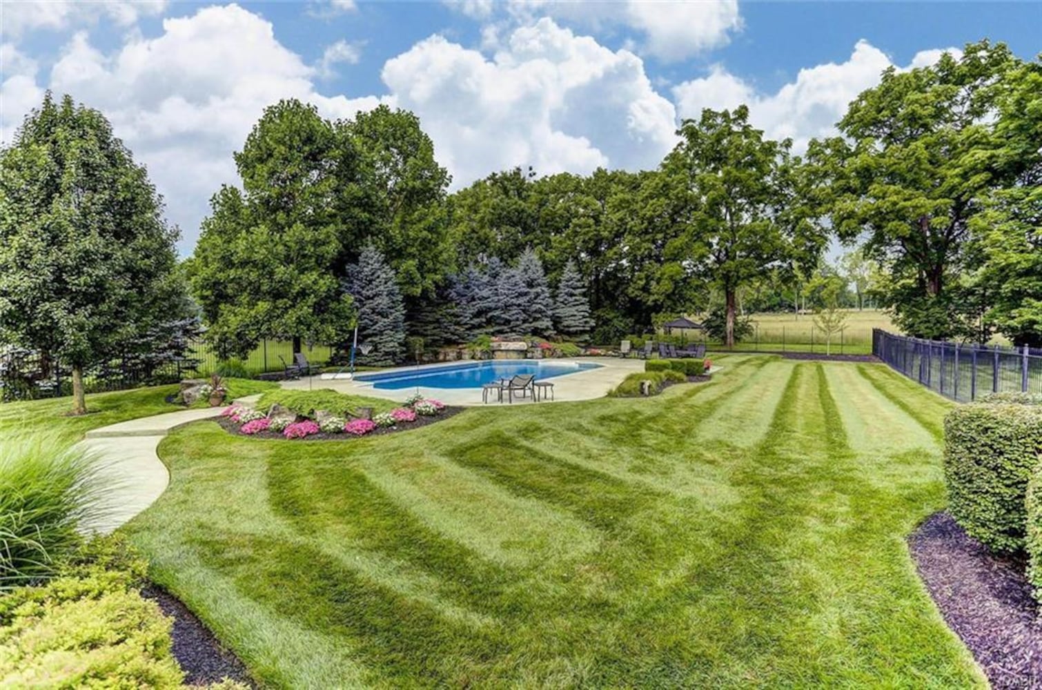 Photos: Nearly $1M Beavercreek home has colonial styling.