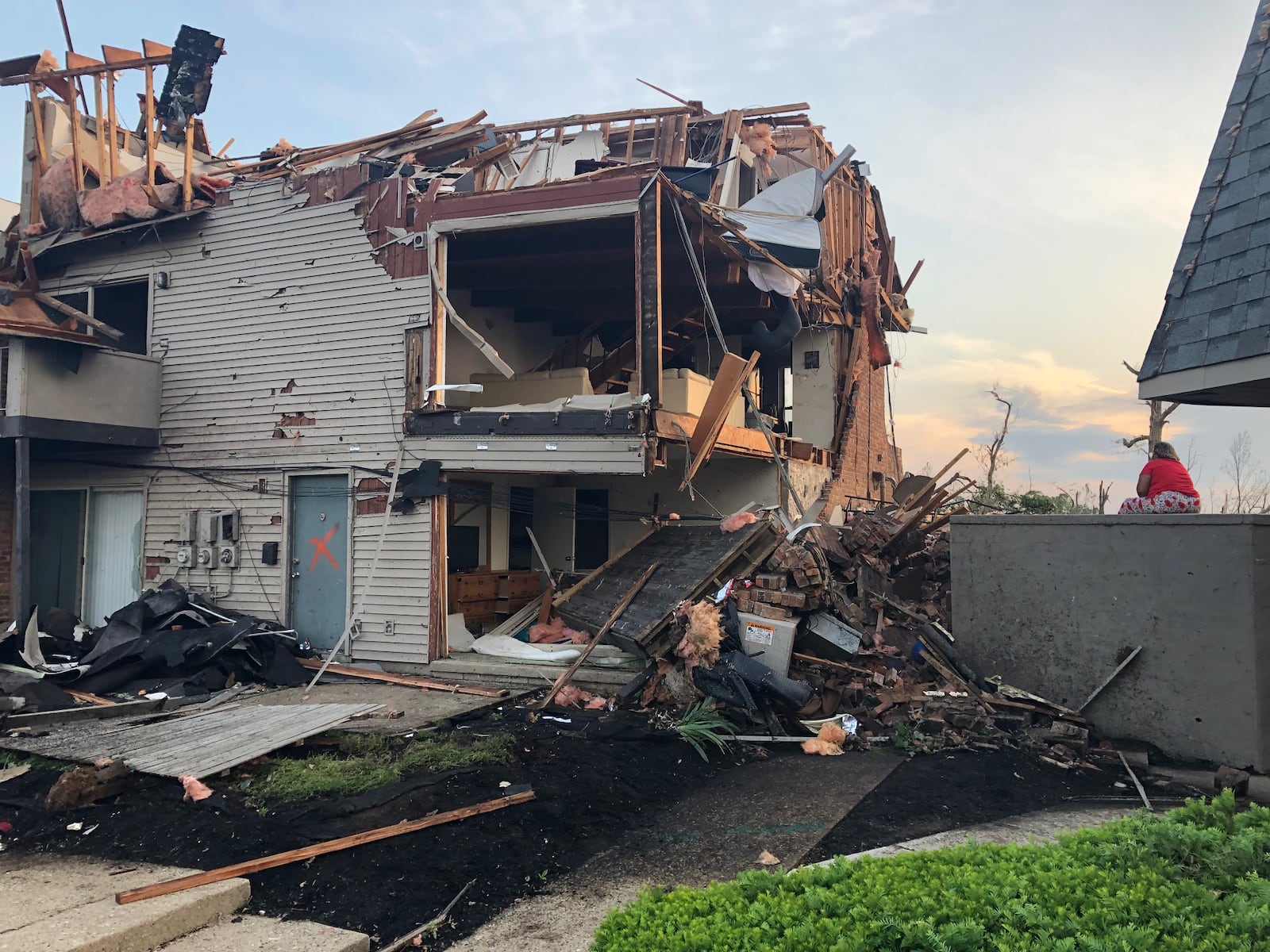 A likely tornado Monday night caused extensive damage to homes at Rivers Edge Apartments in Harrison Twp.