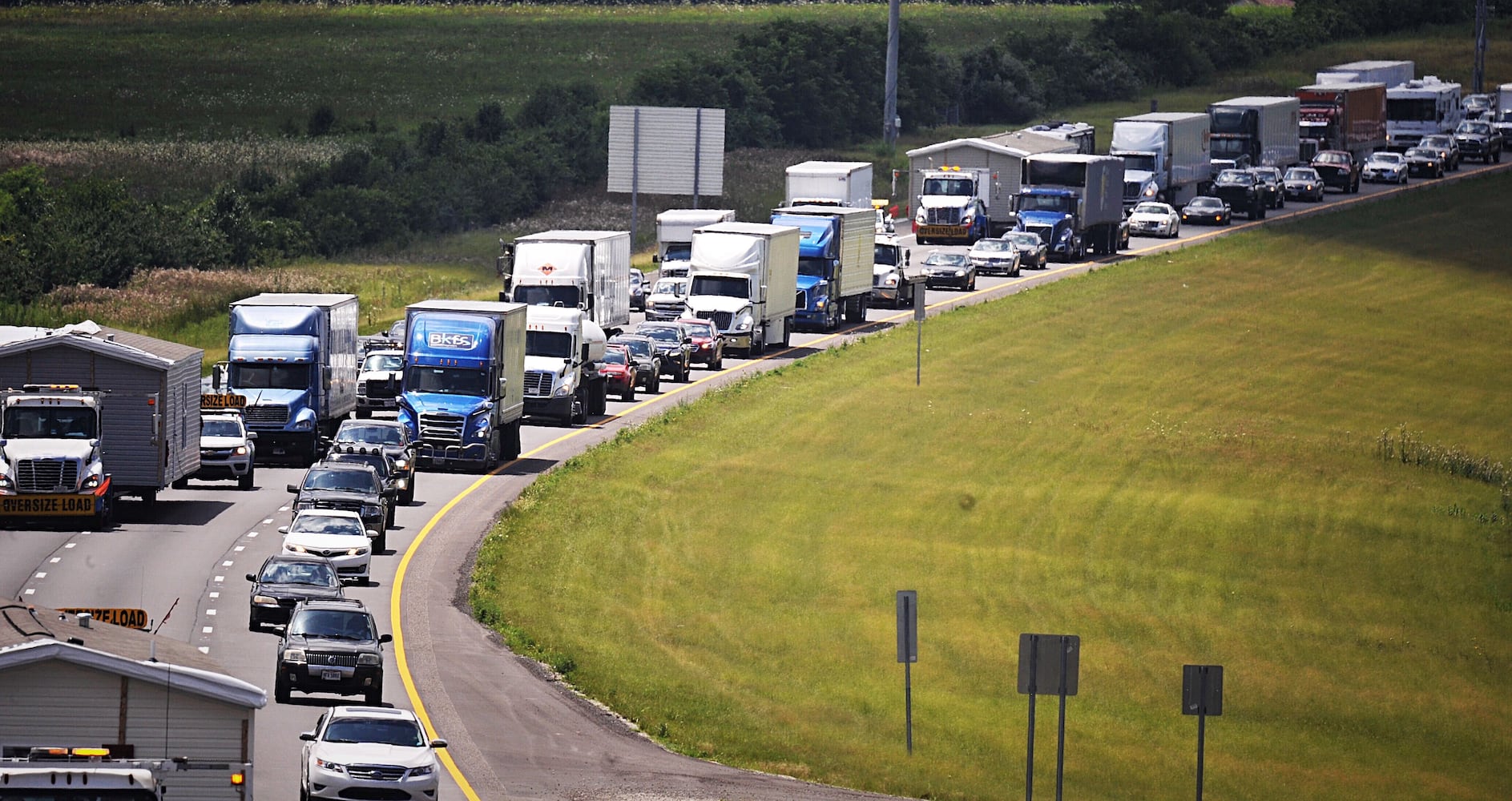 Coroner's office responds to shooting on I-75 near Austin Landing