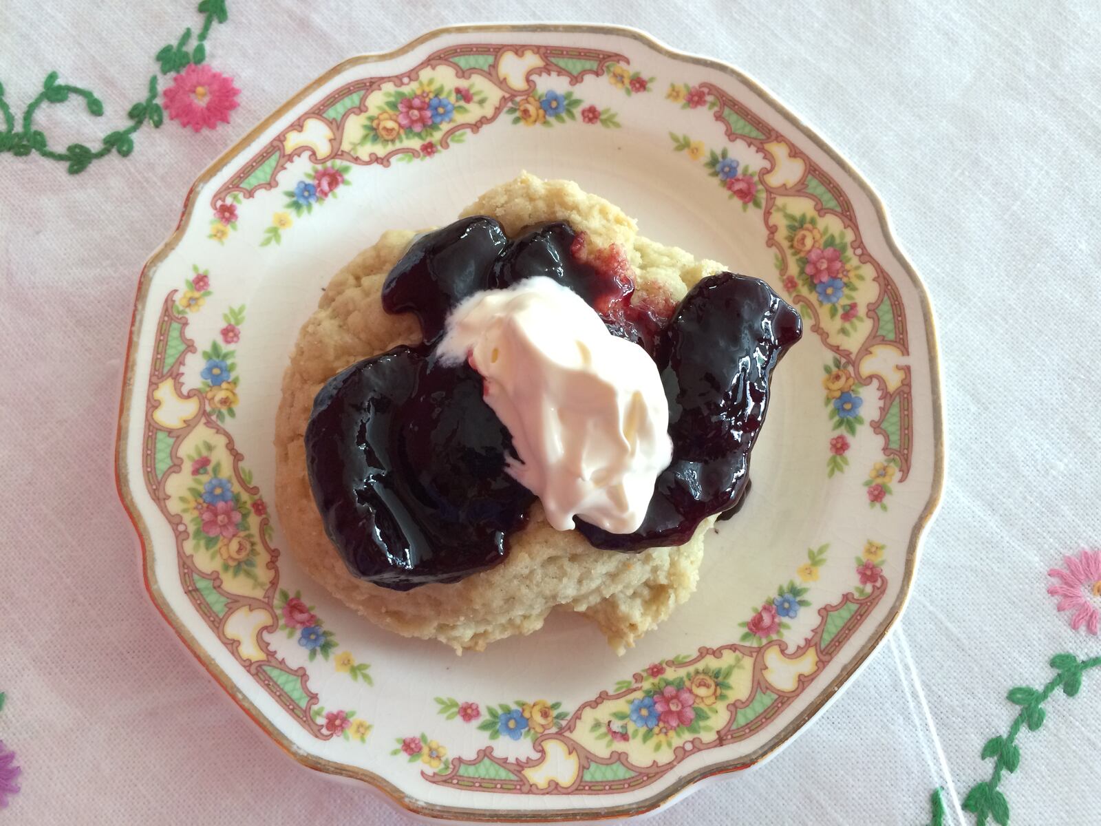 Don't forget to save room for dessert! Communitea offers homemade desserts like this delicious traditional English scone.