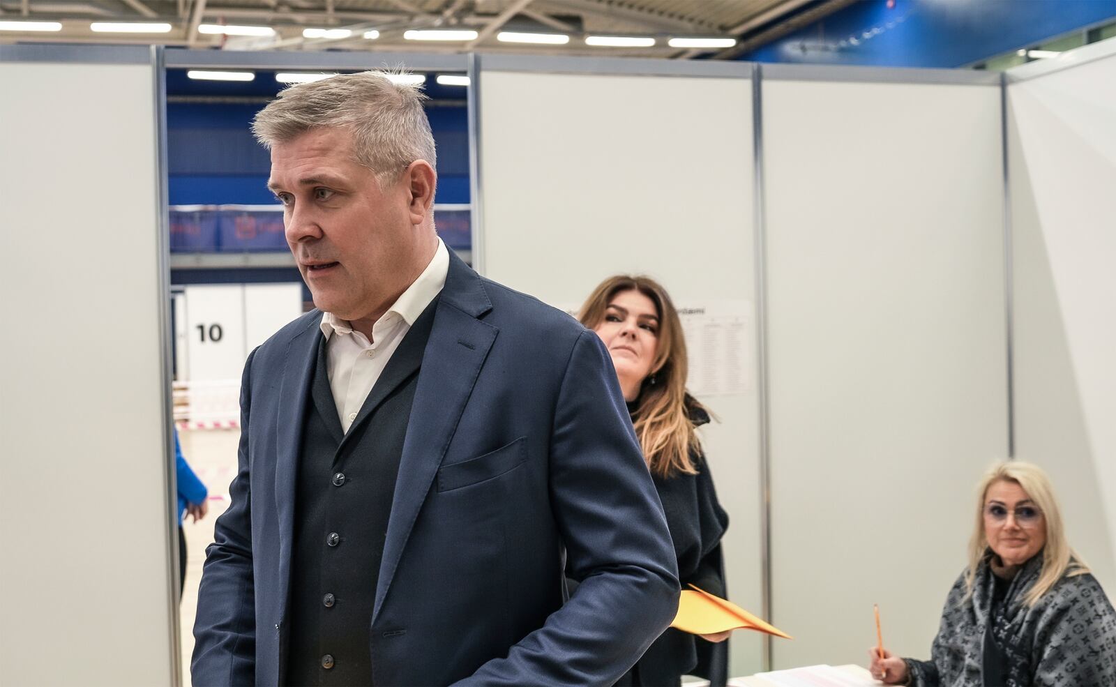 Iceland's current prime minister Bjarni Benediktsson arrives to cast his ballot for the Iceland election at a polling station, in Gardabaer, in Reykjavik metropolitan area, Iceland, Saturday, Nov. 30, 2024. (AP Photo/Marco Di Marco)