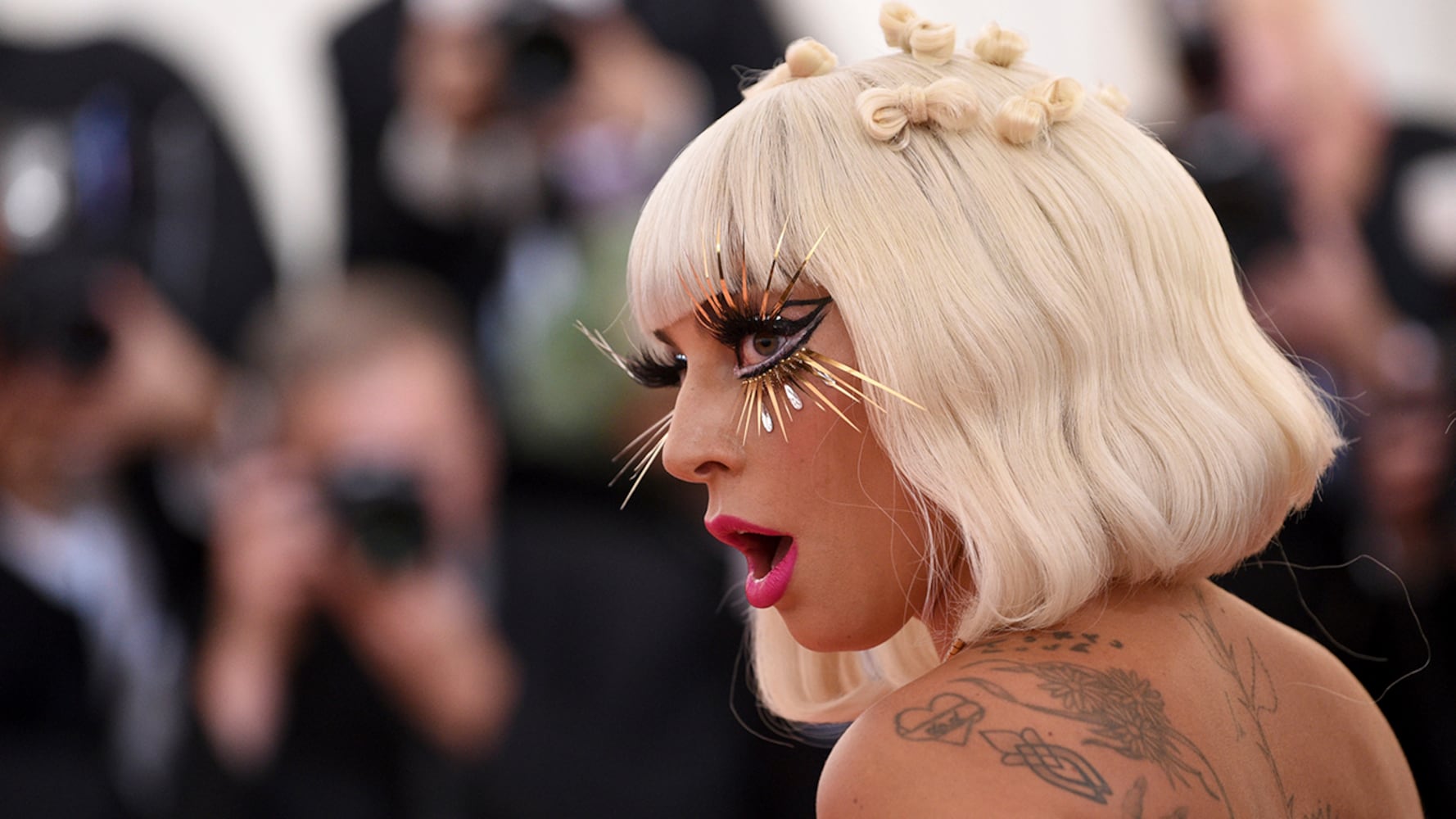 Photos: Lady Gaga’s big, pink red carpet arrival at 2019 MET Gala