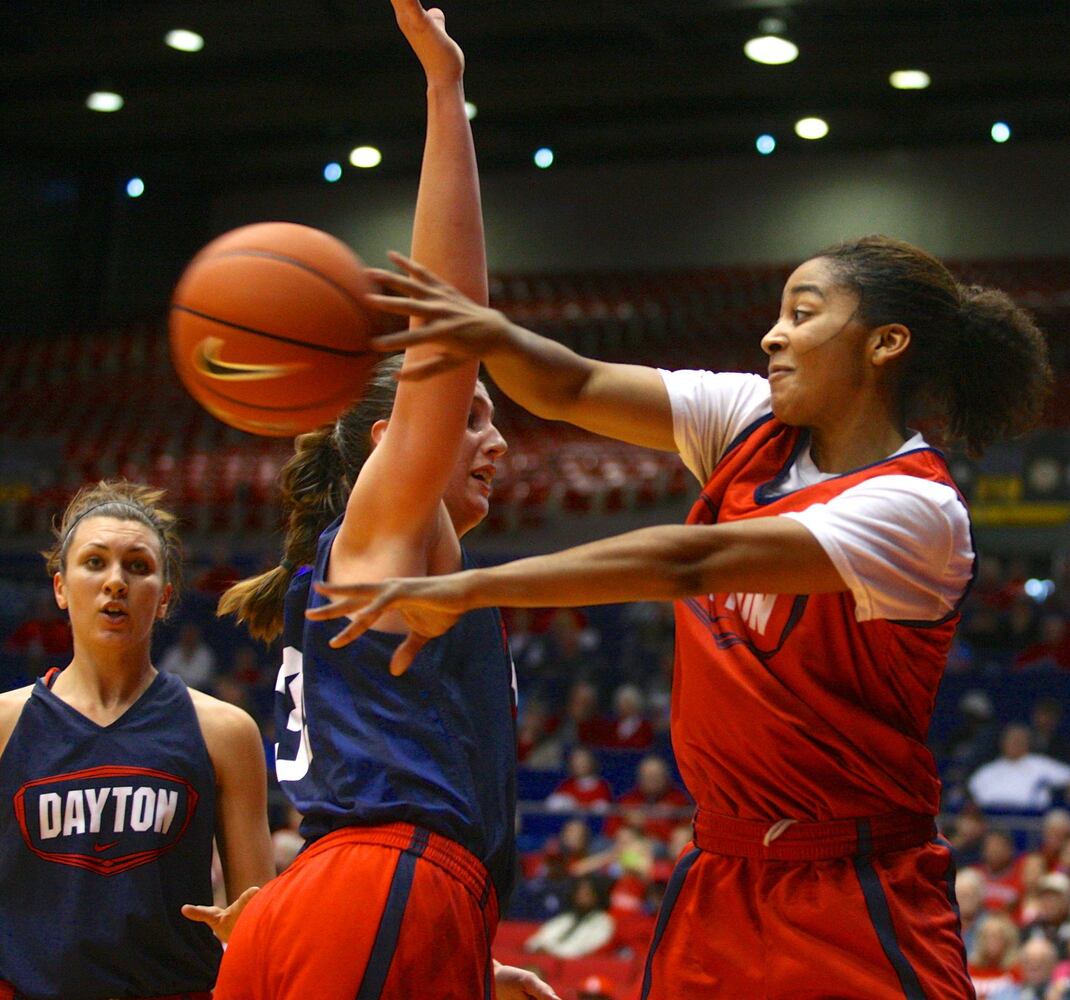 UD men, women kick off season with scrimmages at UD Arena