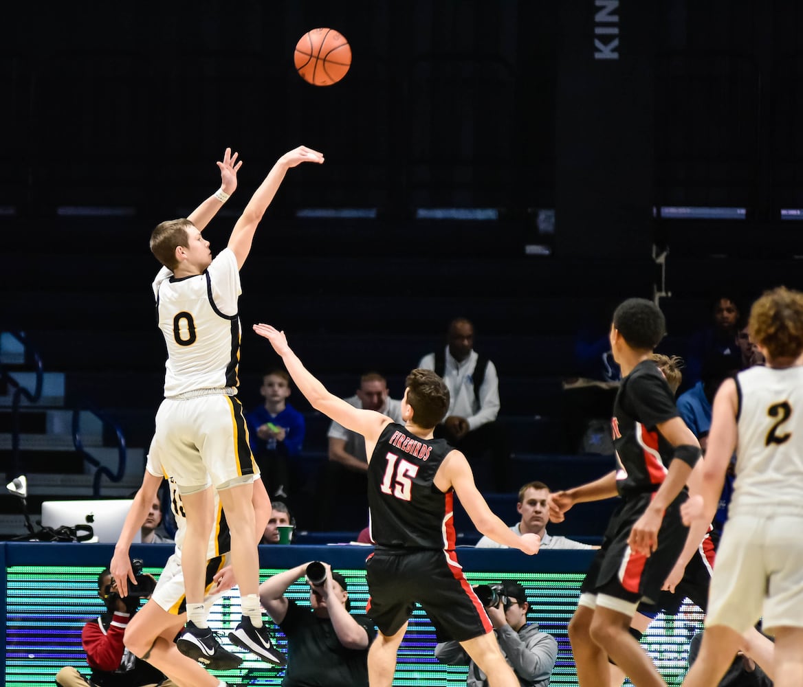 Centerville beats Lakota West in D1 boys district basketball final