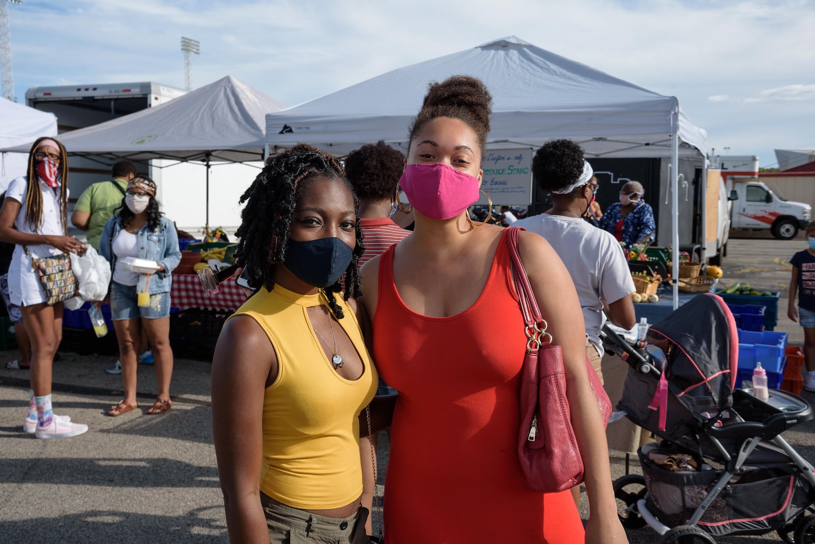 Guests at the Fashion Meets Food Truck Rally. TOM GILLIAM/CONTRIBUTING PHOTOGRAPHER