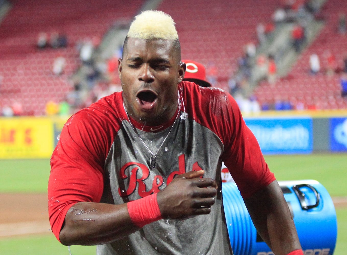 Photos: Reds celebrate Yasiel Puig's walk-off hit