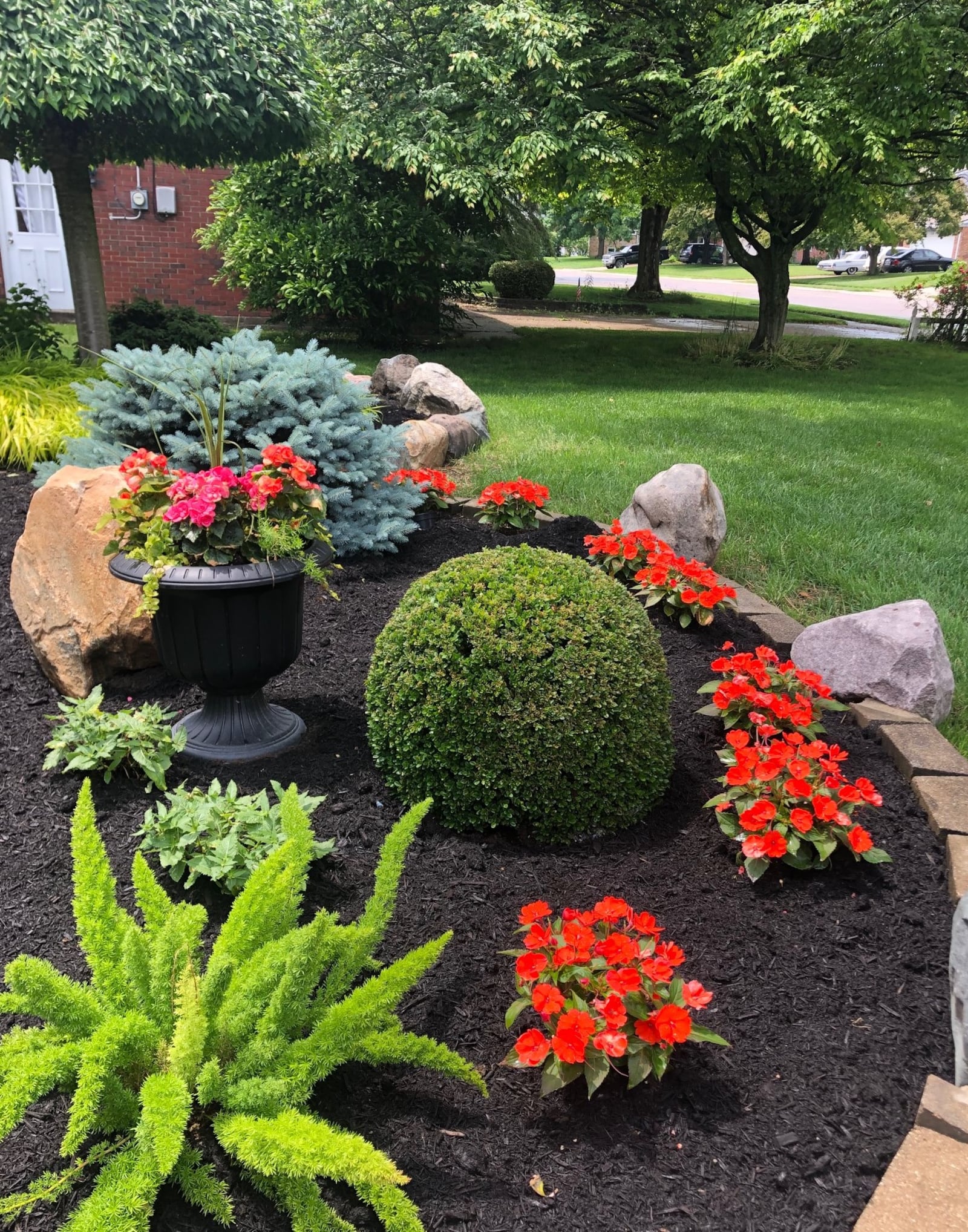 Unique combinations of boulders, fountains, trees, and plant materials make Ron Jones’ Garden one of a kind. The garden is part of the 32nd Annual Lebanon Council of Garden Clubs, Inc. Tour on June 25-26. CONTRIBUTED