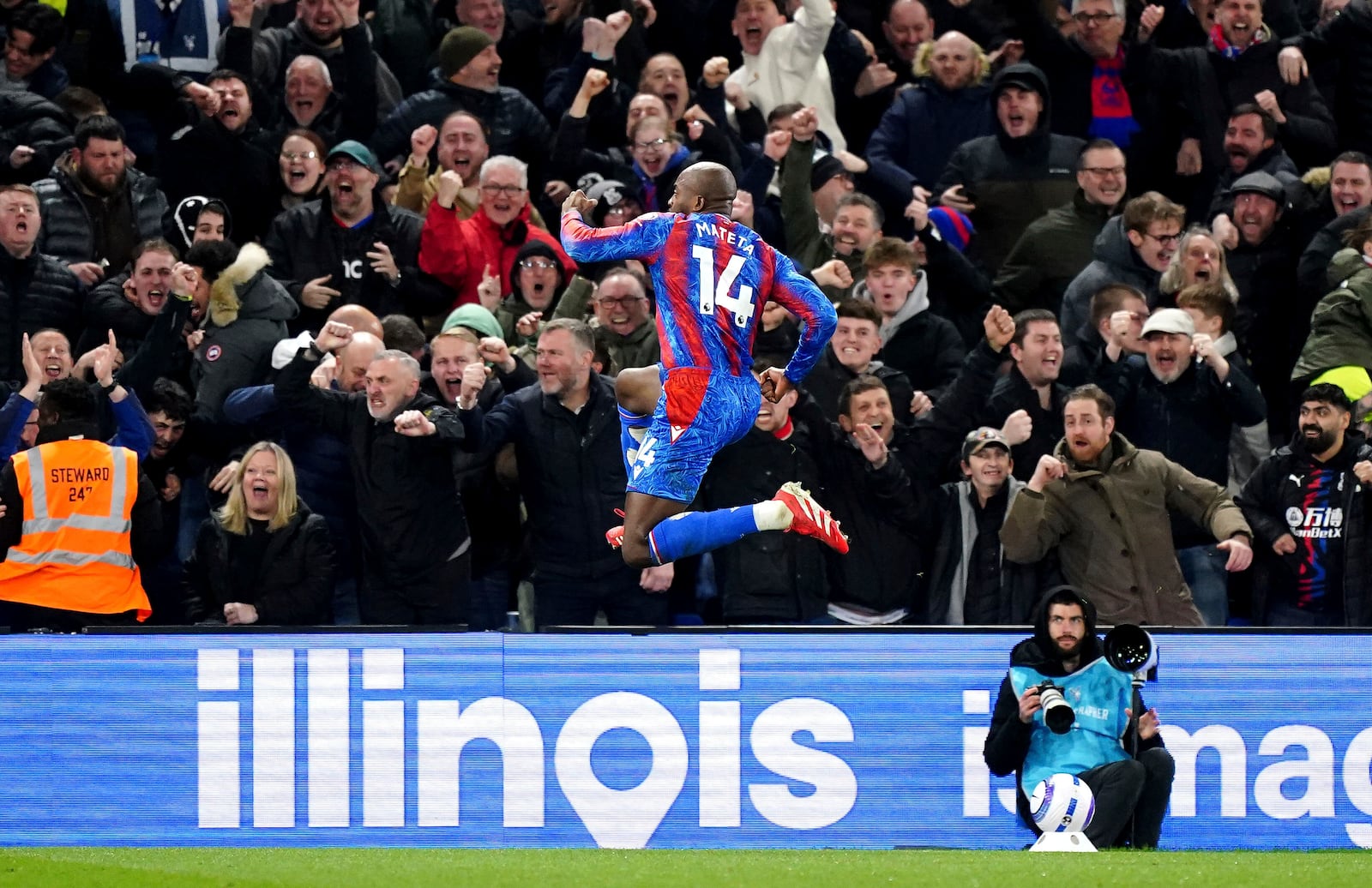 Crystal Palace's Jean-Philippe Mateta celebrates scoring their side's second goal of the game during the English Premier League soccer match between Crystal Palace and Aston Villa at Selhurst Park, London, Tuesday, Feb. 25, 2025. (Zac Goodwin/PA via AP)