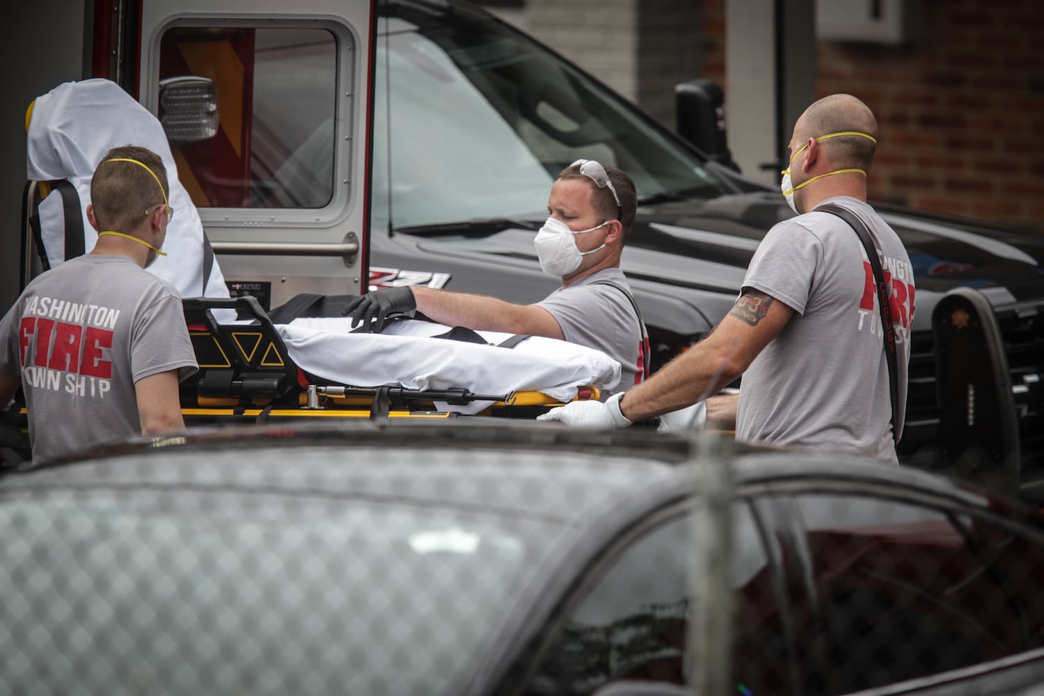 SWAT, police at Washington Twp motel