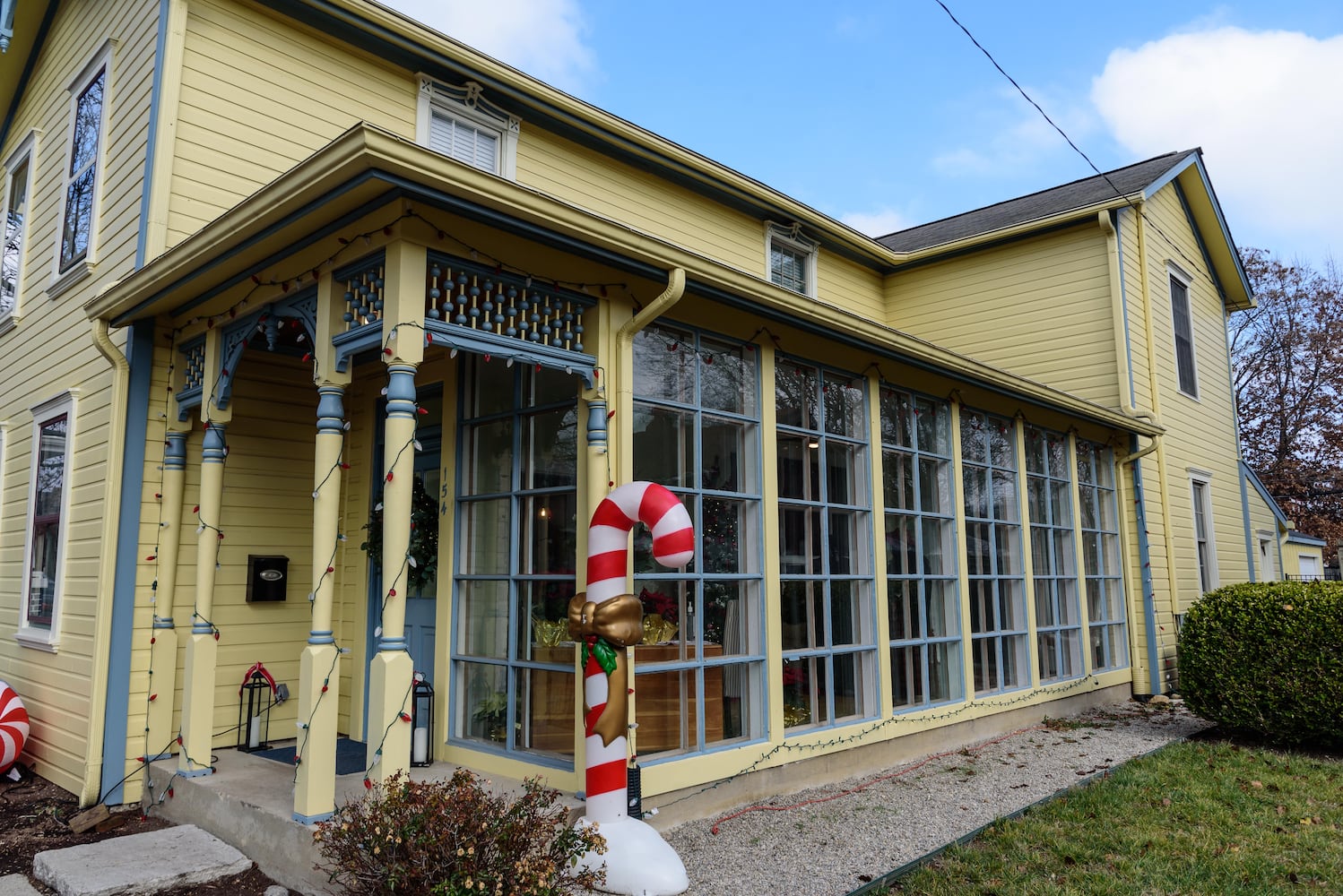 PHOTOS: A Dickens of a Christmas St. Anne’s Hill Holiday Home Tour