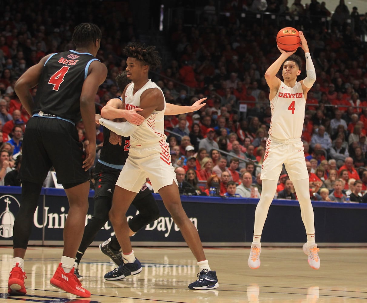 Dayton vs. Illinois-Chicago